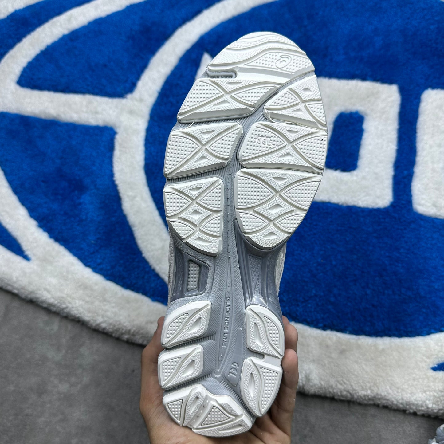 ASICS NYC LIGHT GREY double laces